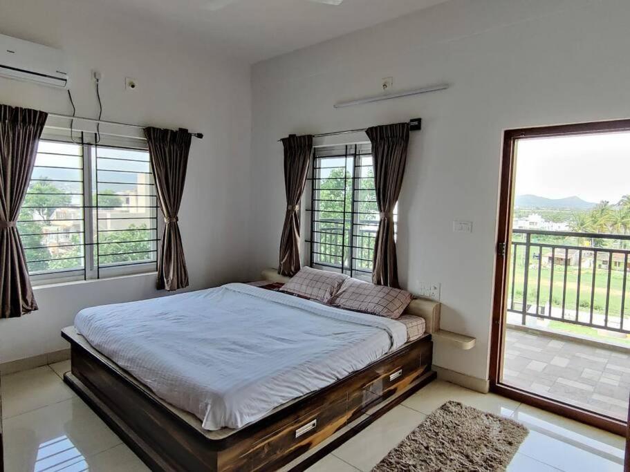 Ss Luxury Comforts A 2Bhk Service Apartment Чикмагалур Экстерьер фото